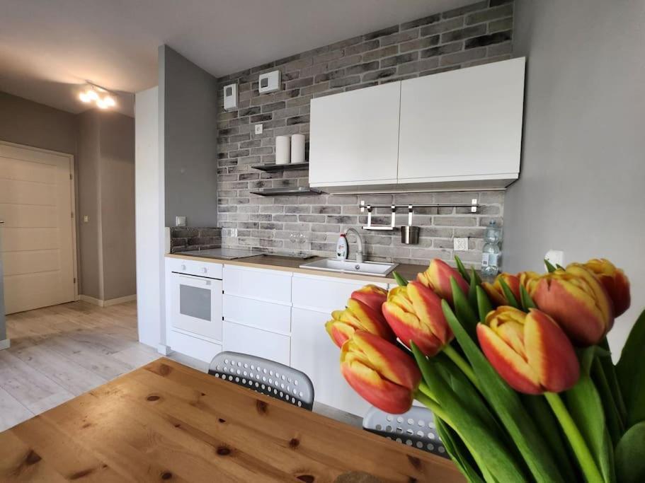 Apartstars - Powstancow #32 With Terrace Rzeszów Buitenkant foto
